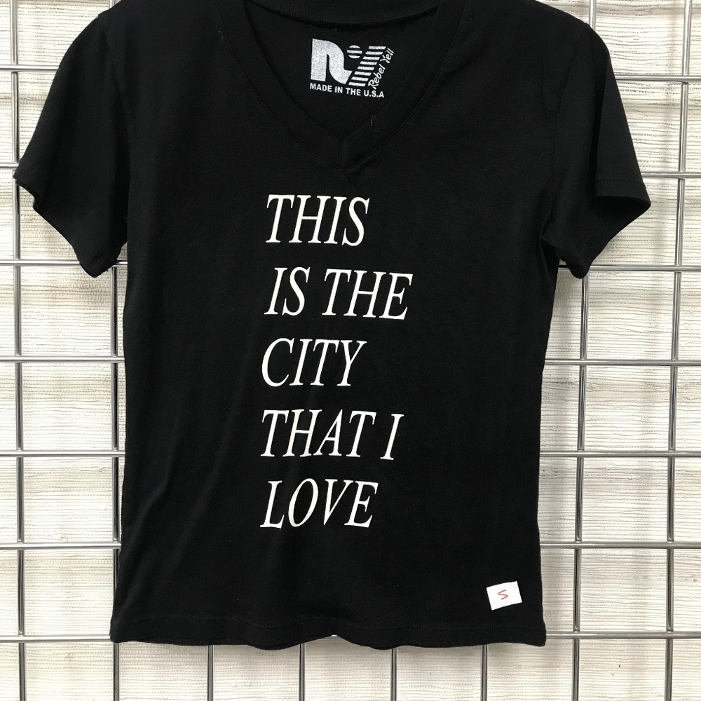 REBEL YELL GIRLS - City Love Classic V-Neck Tee